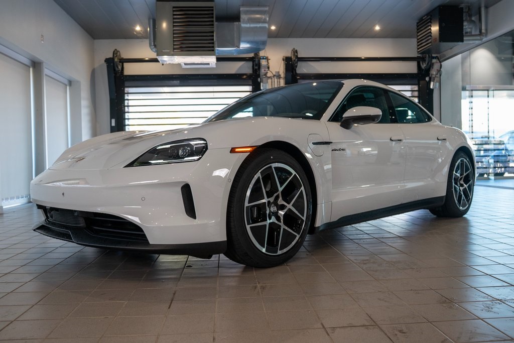 New 2025 White Porsche  image 1
