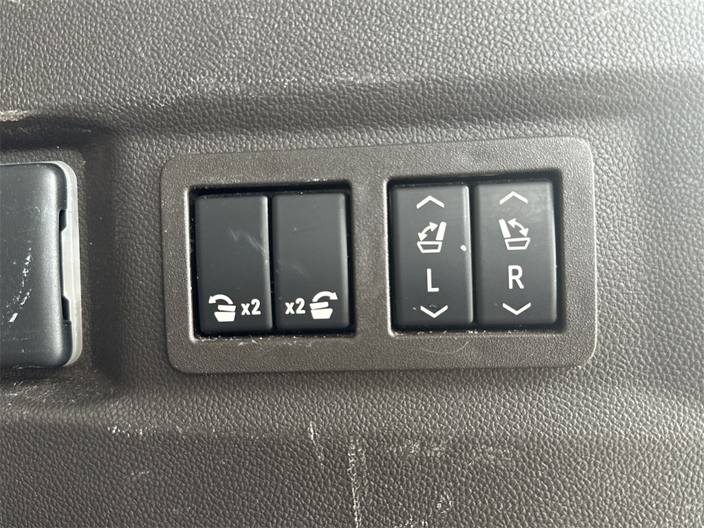 2021 Gmc Yukon Denali photo 31