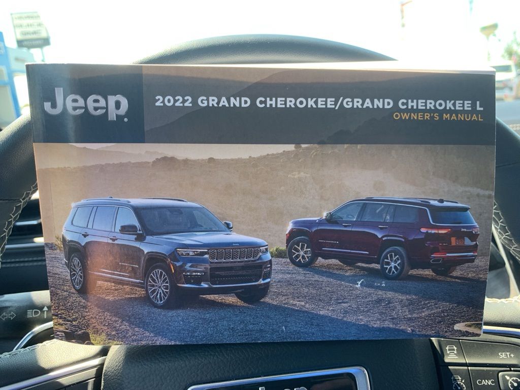2022 Jeep Grand Cherokee Limited photo 10