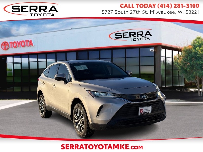 2022 Toyota Venza LE's photo