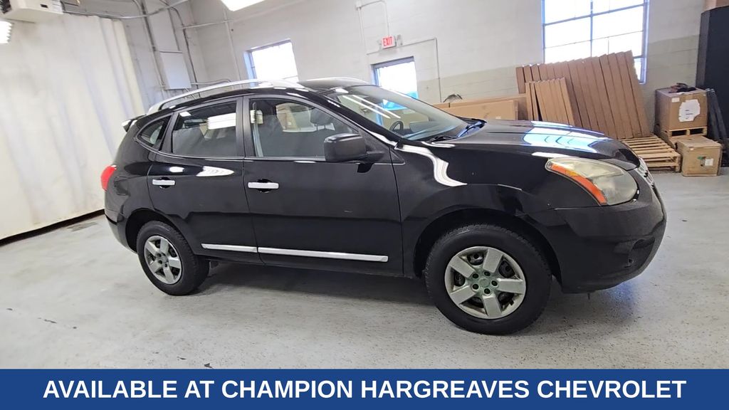 2015 Nissan Rogue Select S AWD photo 2