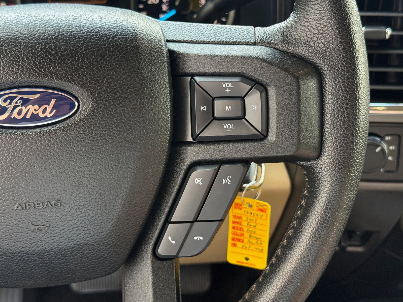 2015 Ford F-150 XLT photo 17