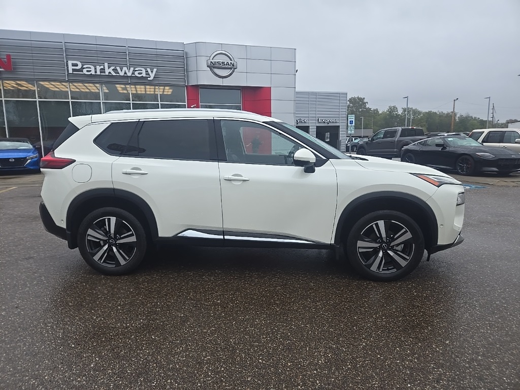 2023 Nissan Rogue Platinum photo 8