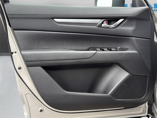 2025 Mazda CX-5 2.5 S Preferred photo 31