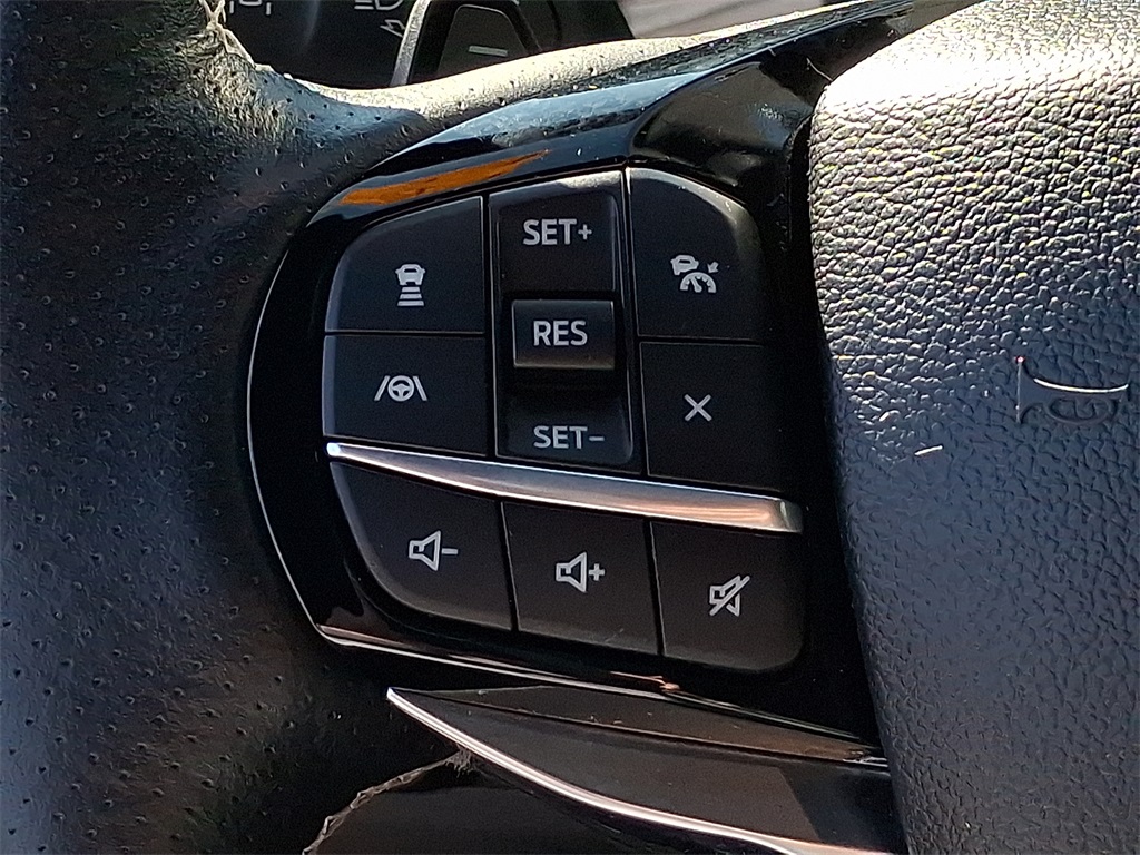 2023 Ford Explorer ST photo 15