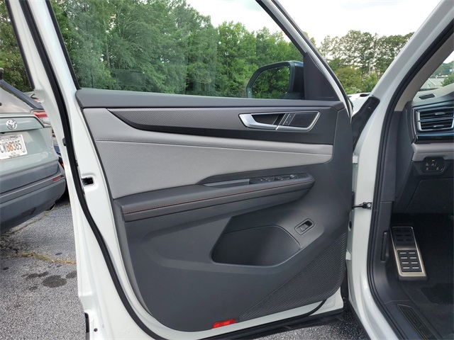 2025 Volkswagen Atlas Peak Edition SE photo 18