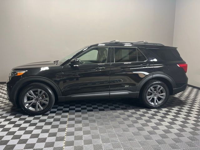 2022 Ford Explorer XLT photo 2