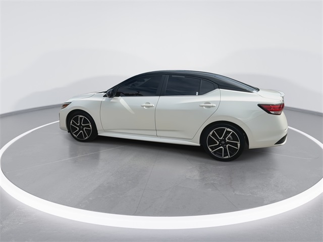 2025 Nissan Sentra SR photo 6