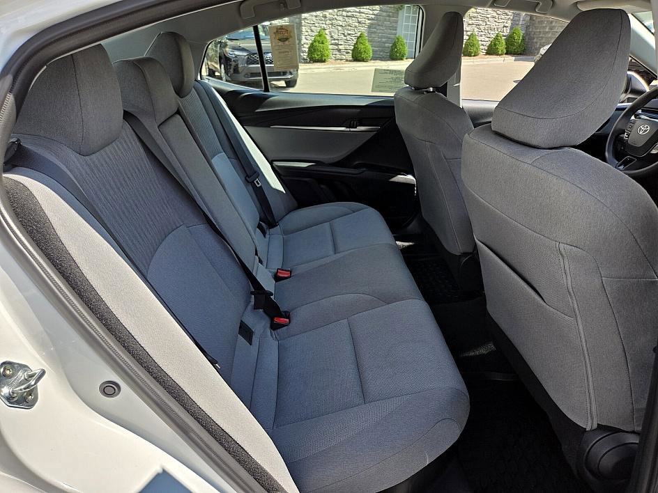 2025 Toyota Camry LE photo 15