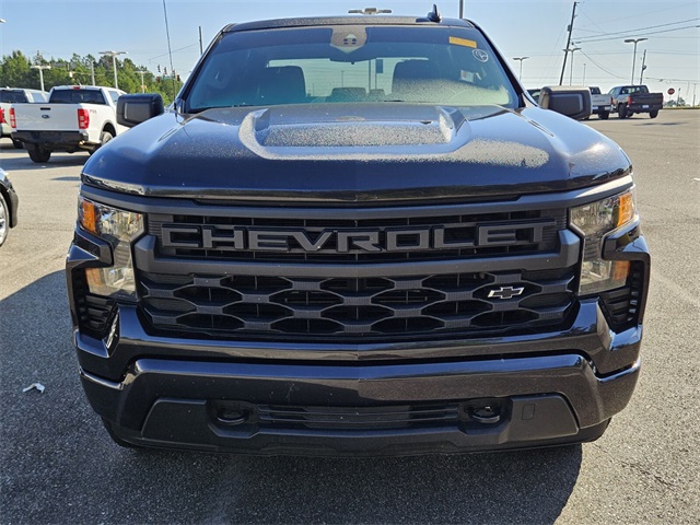 2022 Chevrolet Silverado 1500 Custom photo 2