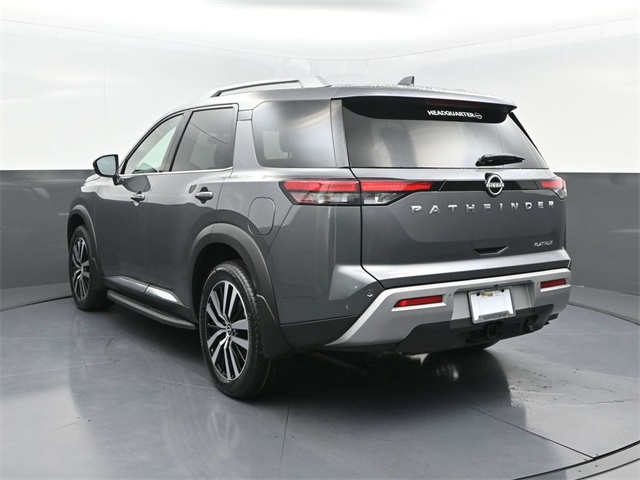 2025 Nissan Pathfinder Platinum photo 4