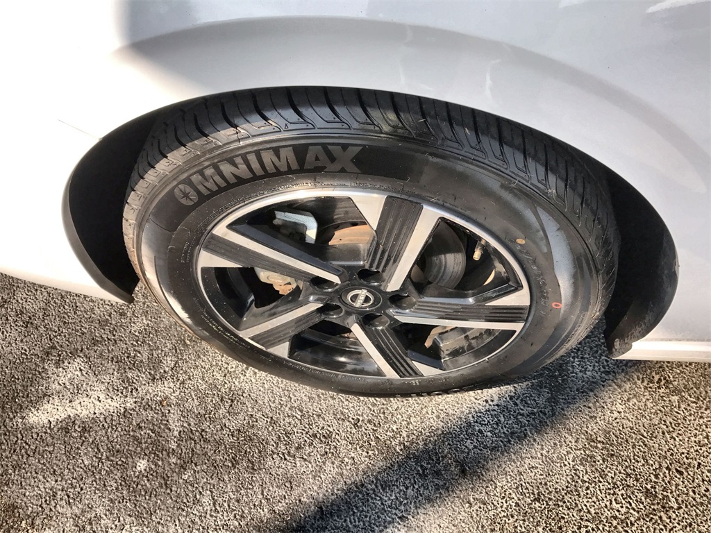 2024 Nissan Sentra SV photo 10