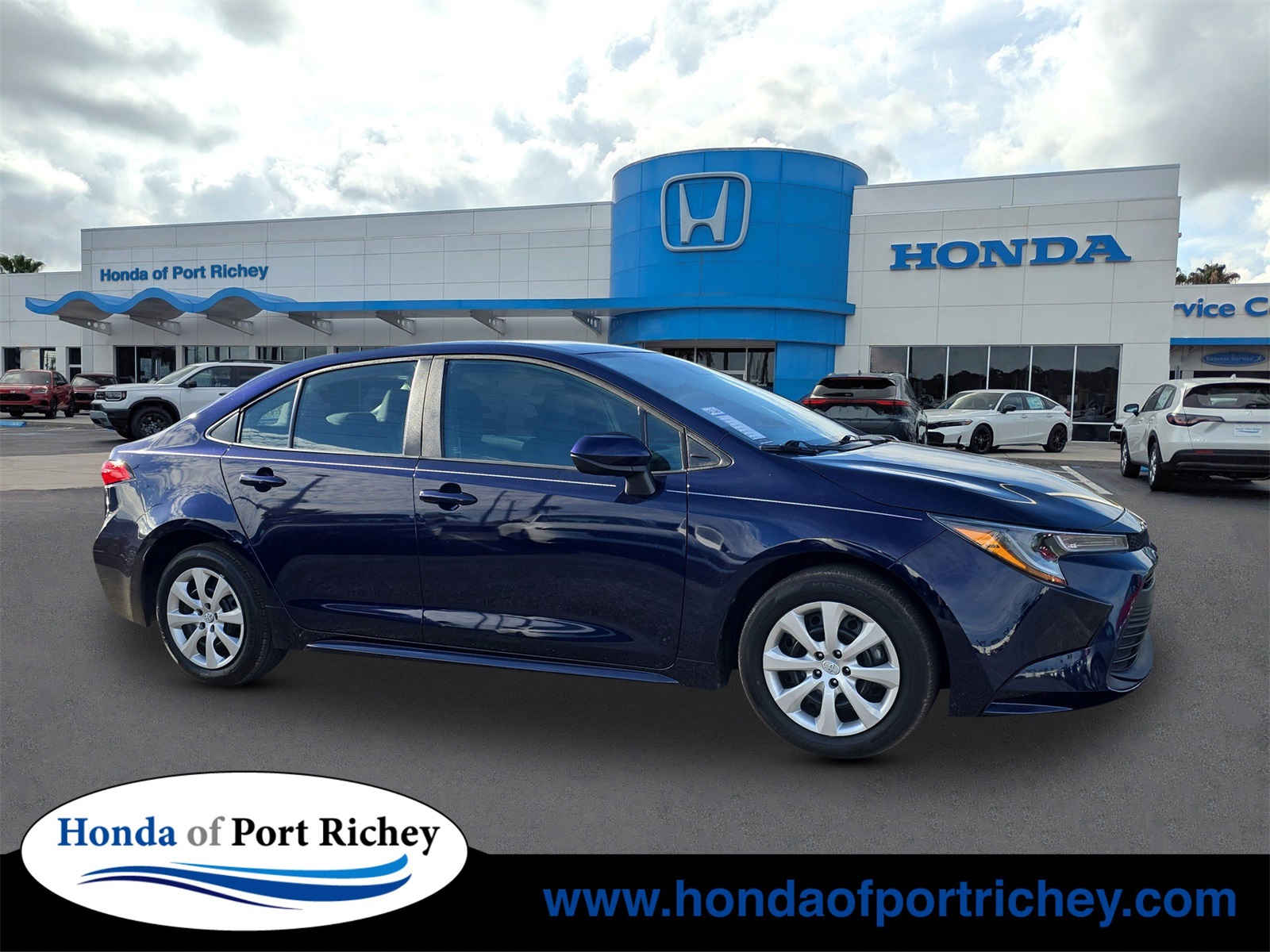 2023 Toyota Corolla LE's photo