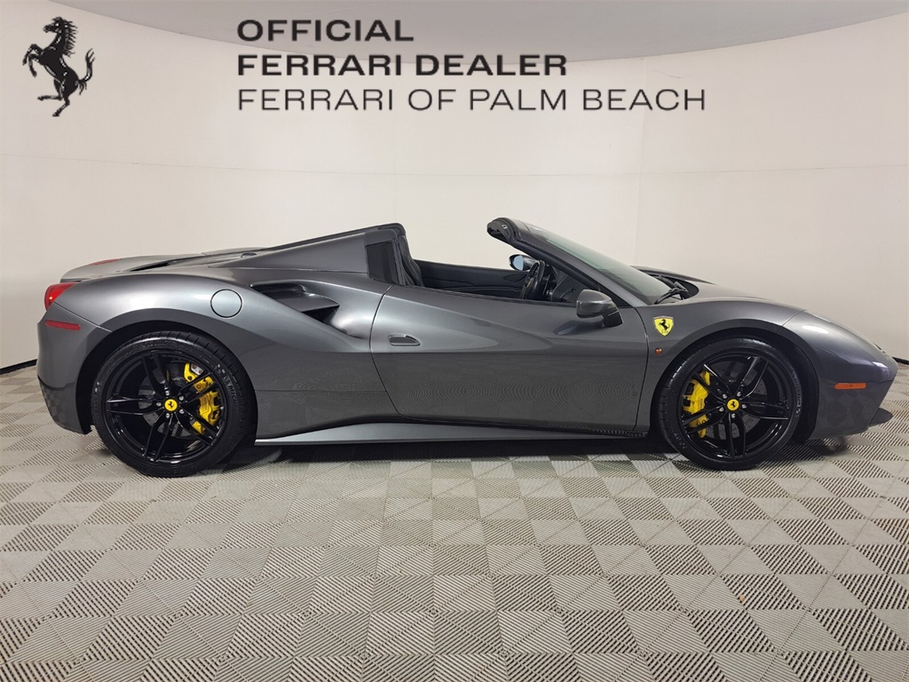 2018 Ferrari 488 Spider photo 2