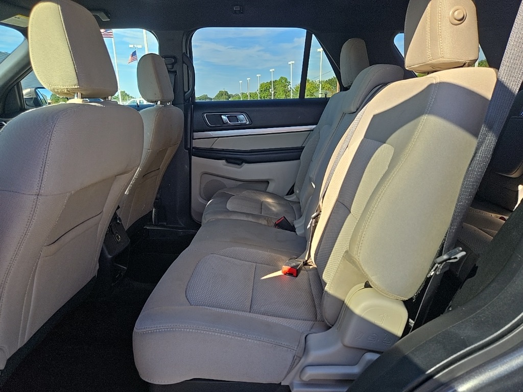 2018 Ford Explorer XLT photo 21