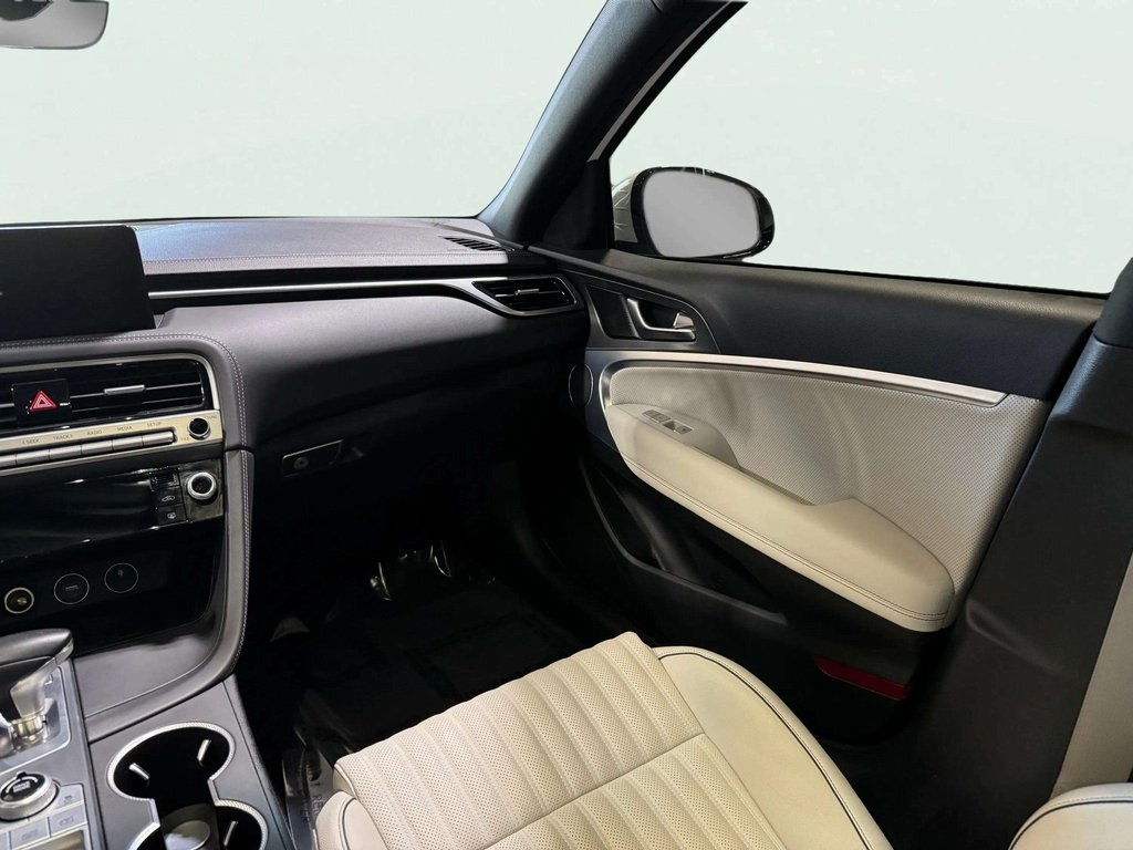 2024 Genesis G70 3.3T Sport Advanced photo 11