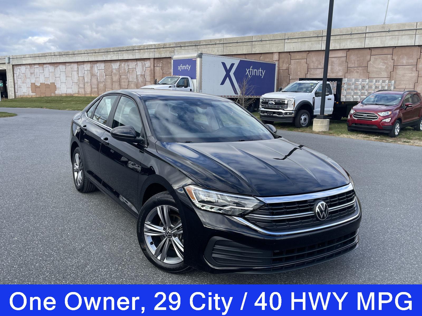 2024 Volkswagen Jetta SE's photo