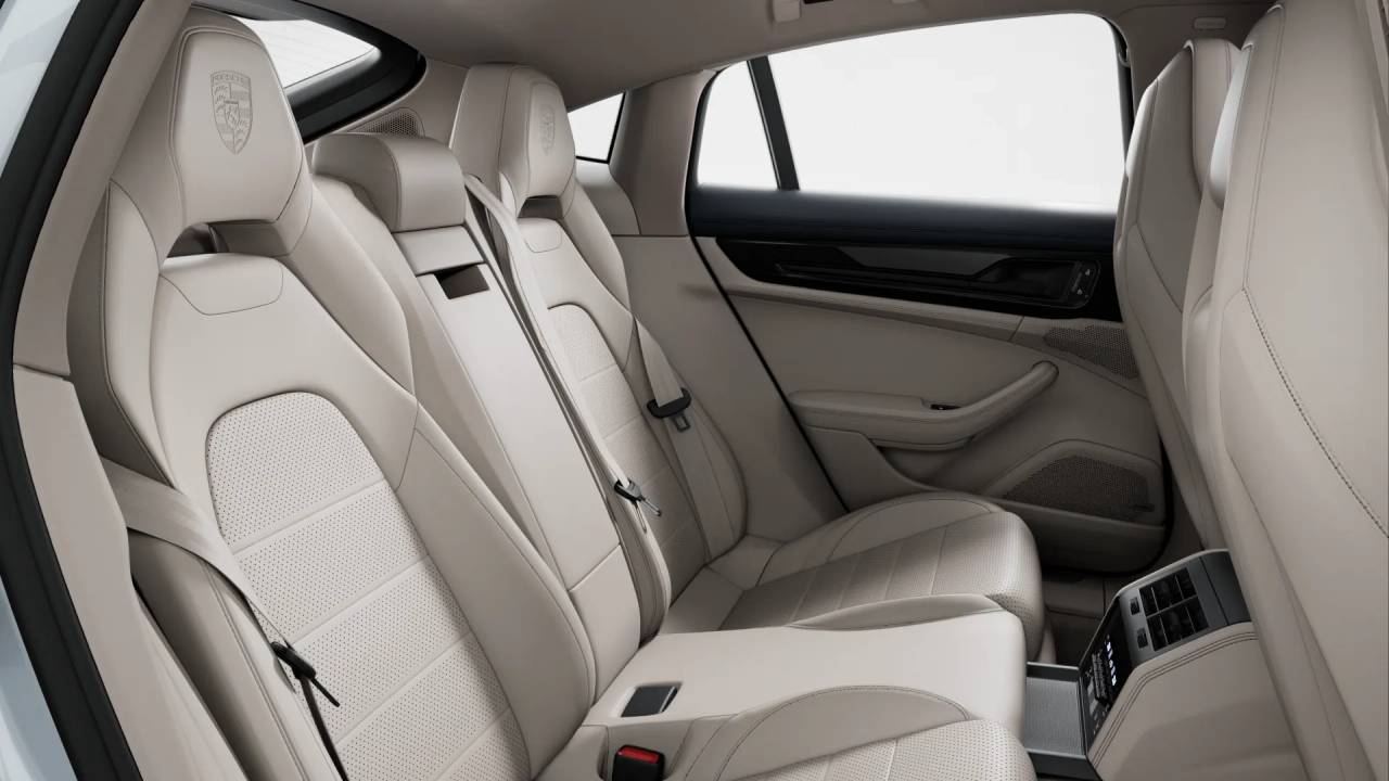 2026 Porsche Panamera 4 photo 11