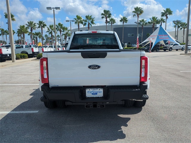 2026 Ford F-350 XL photo 4