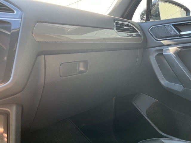 2024 Volkswagen Tiguan SE R-Line Black photo 47