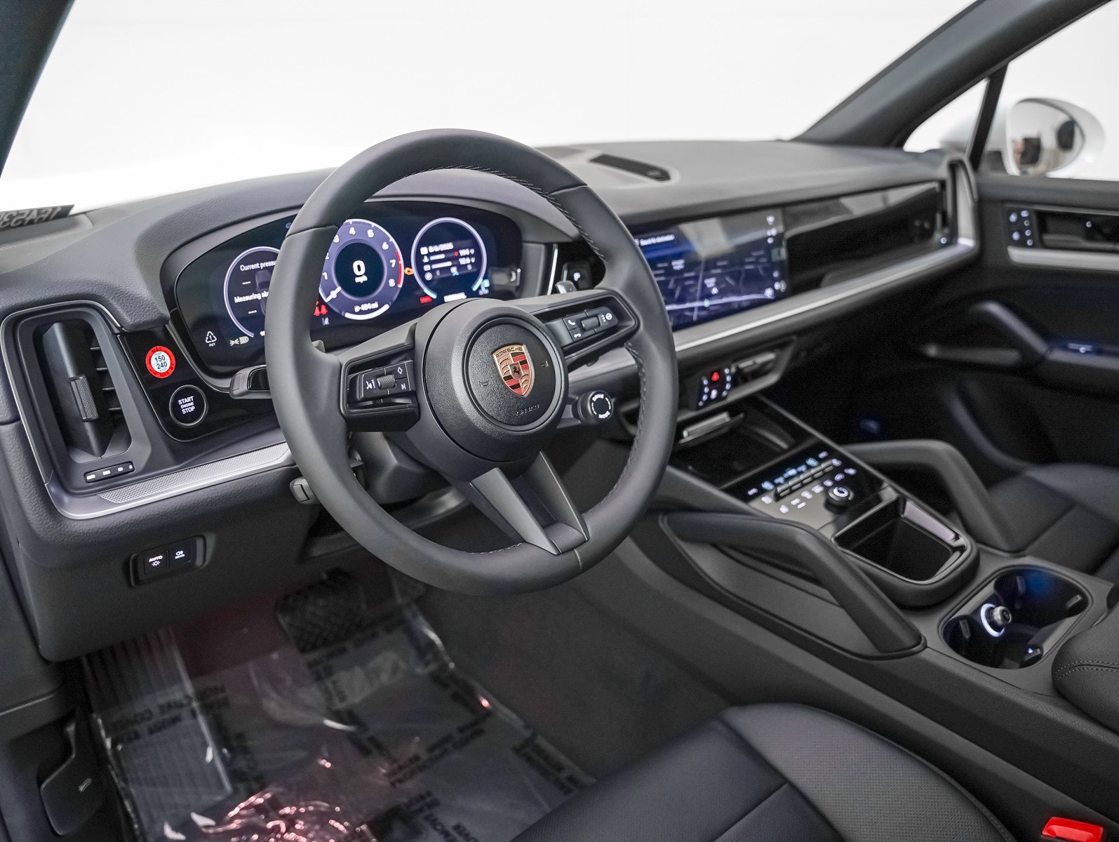 2025 Porsche Cayenne photo 4