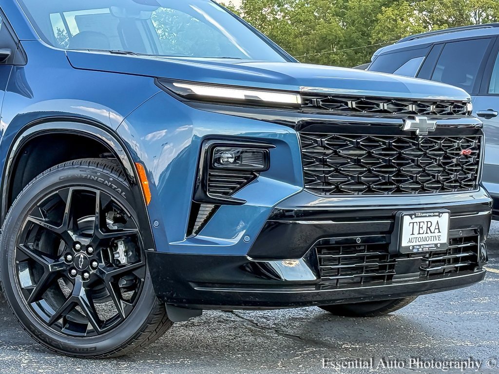 2026 Chevrolet Traverse RS photo 2
