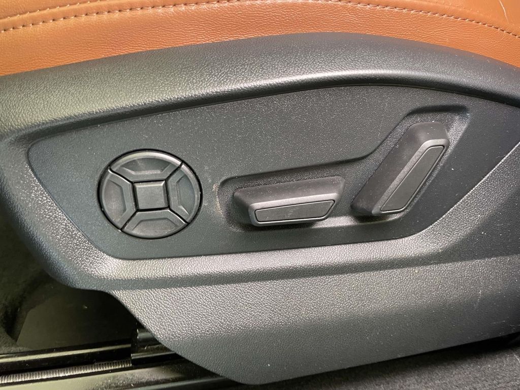 2020 Audi Q8 55 Prestige photo 16