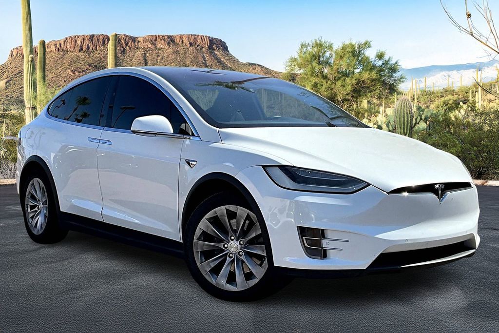2020 Tesla Model X Long Range photo 11