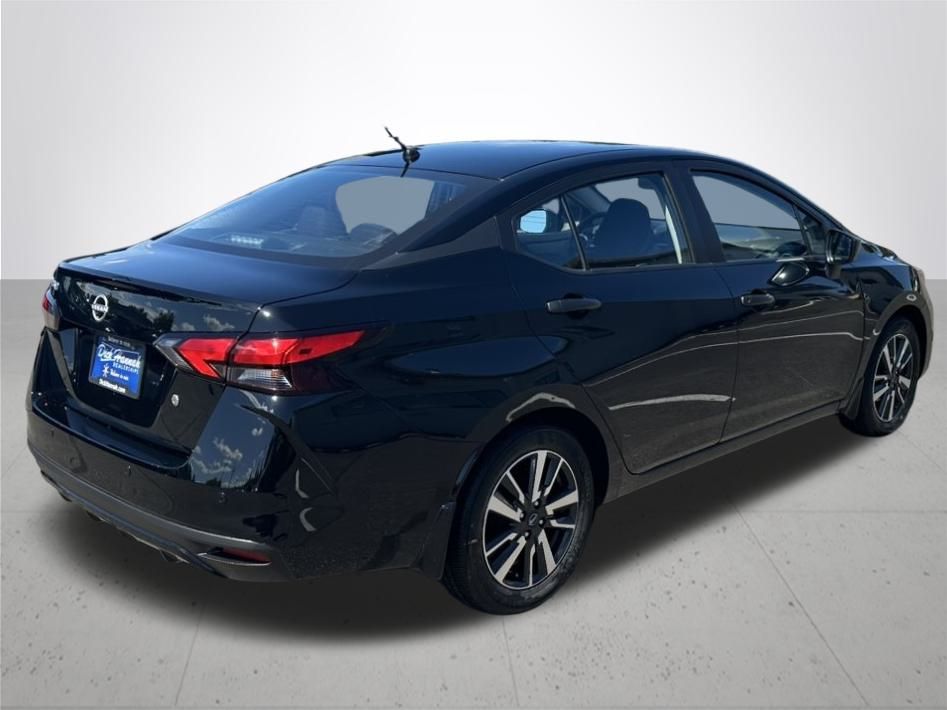 2025 Nissan Versa 1.6 S photo 7