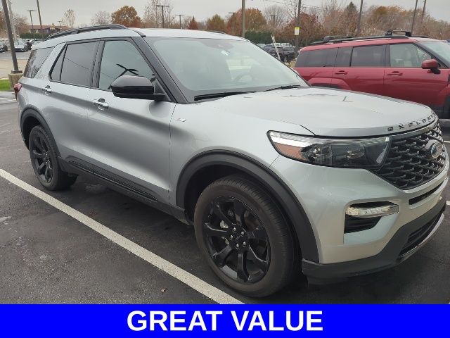2023 Ford Explorer ST-LINE's photo