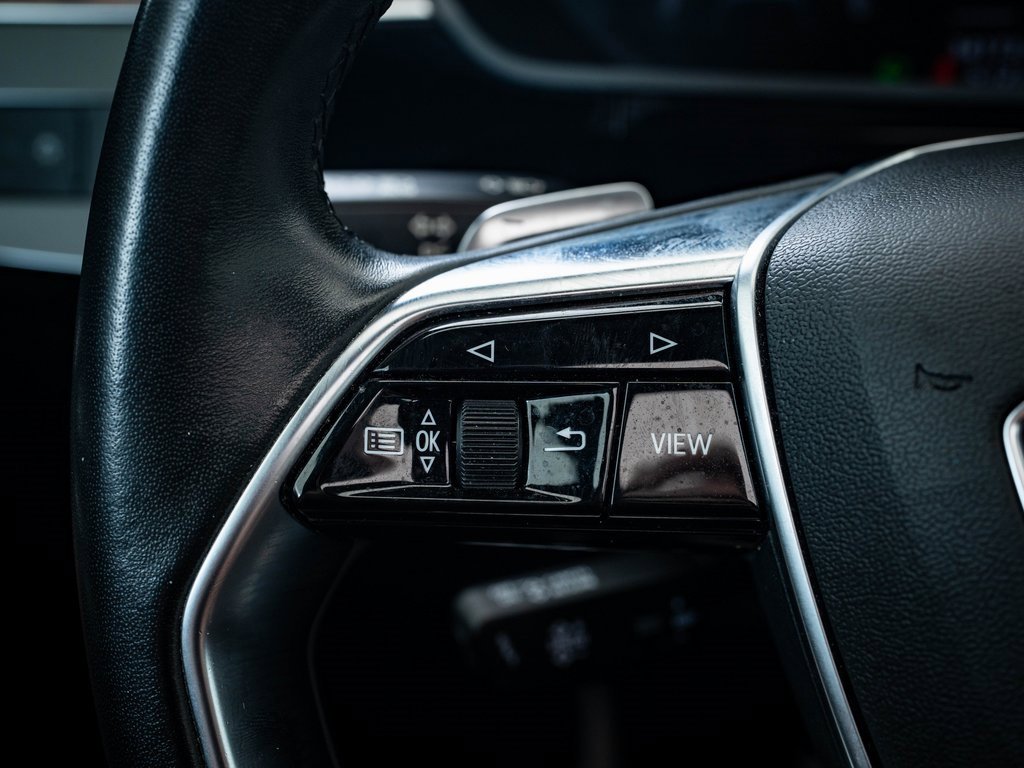 2022 Audi e-tron Premium photo 24