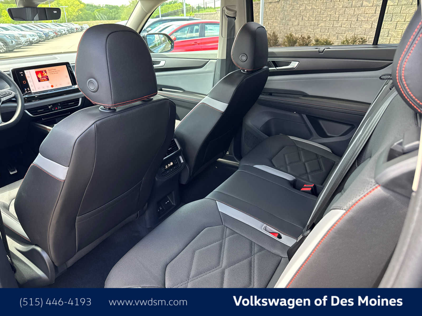 2025 Volkswagen Atlas Peak Edition SE photo 11