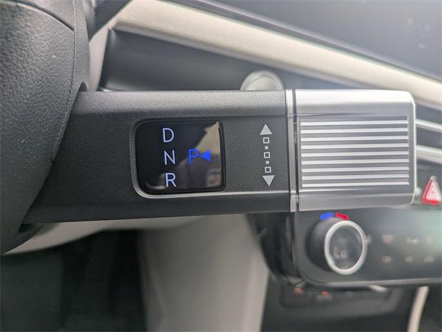 New 2025 Gray Hyundai SEL Convenience image 7
