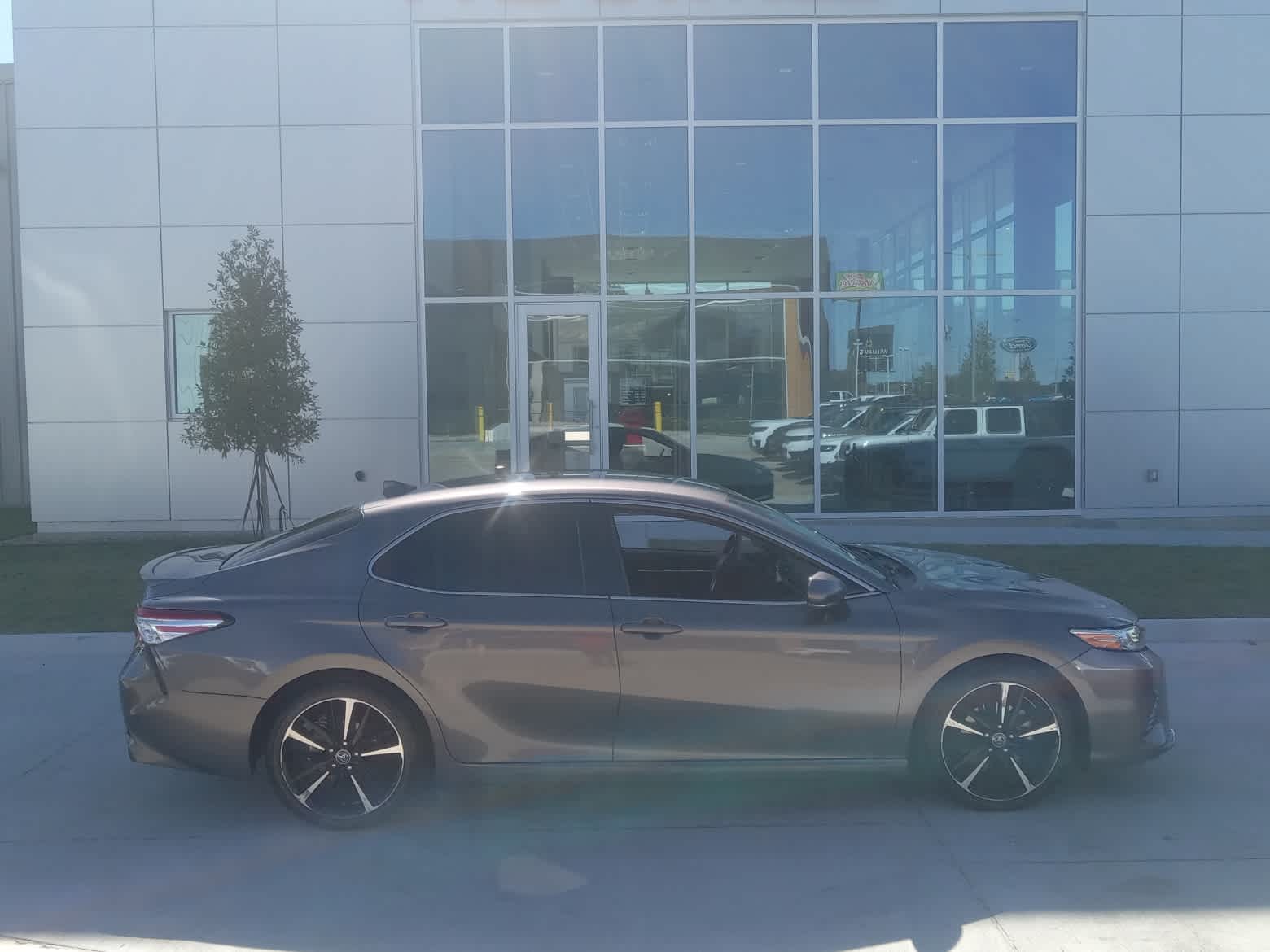 2020 Toyota Camry XSE's photo