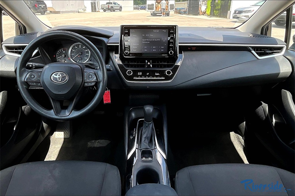 2021 Toyota Corolla LE photo 7