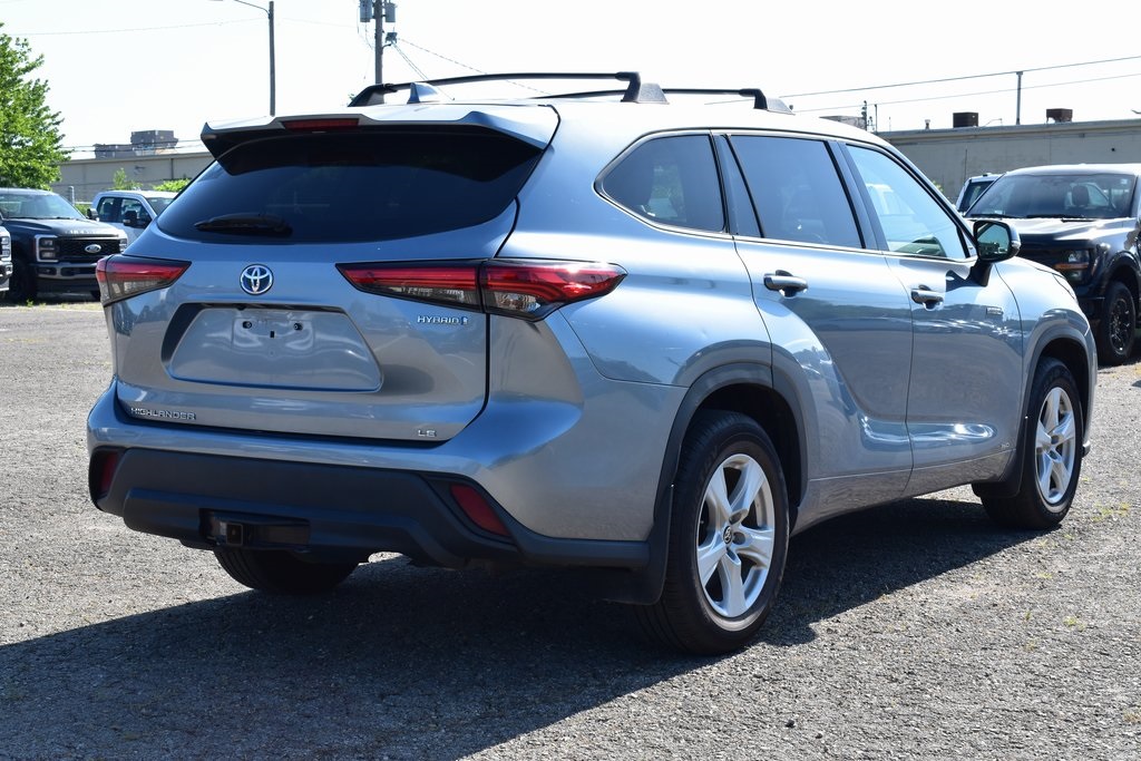 2021 Toyota Highlander Hybrid LE photo 5