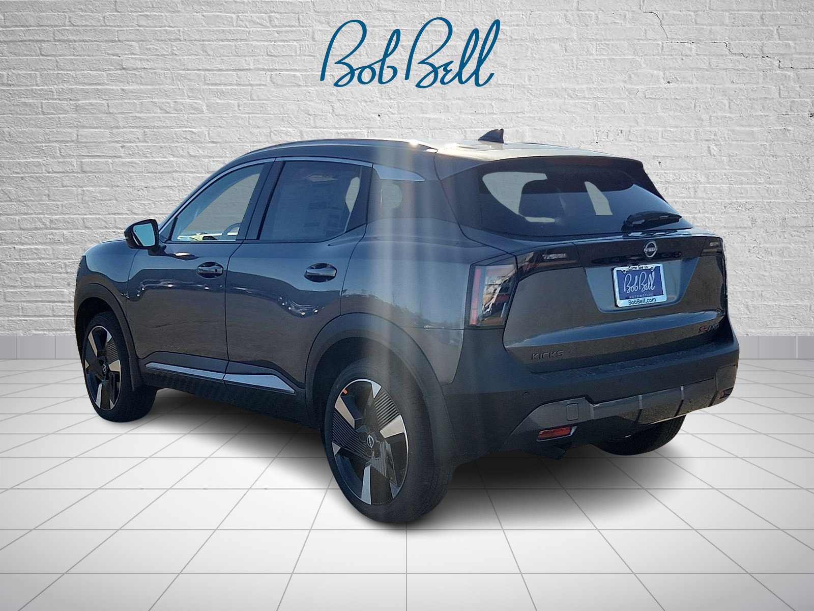 2026 Nissan Kicks SR photo 3