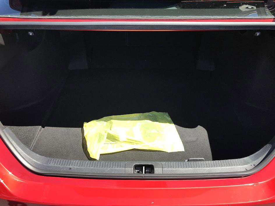 2023 Toyota Camry XSE photo 13