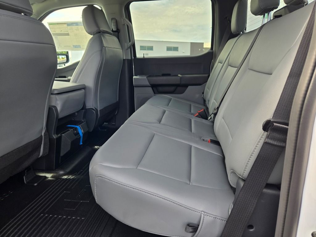 2026 Ford F-250 photo 15