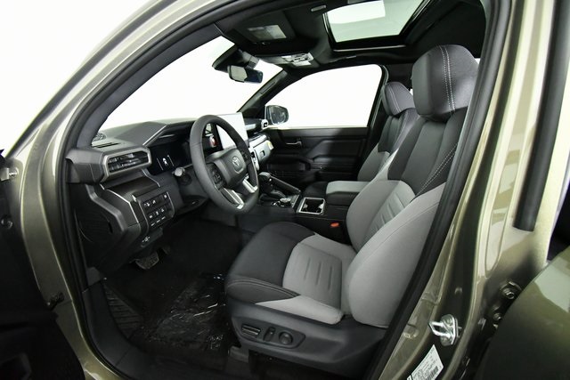 2025 Toyota Tacoma TRD Off-Road Double Cab photo 4
