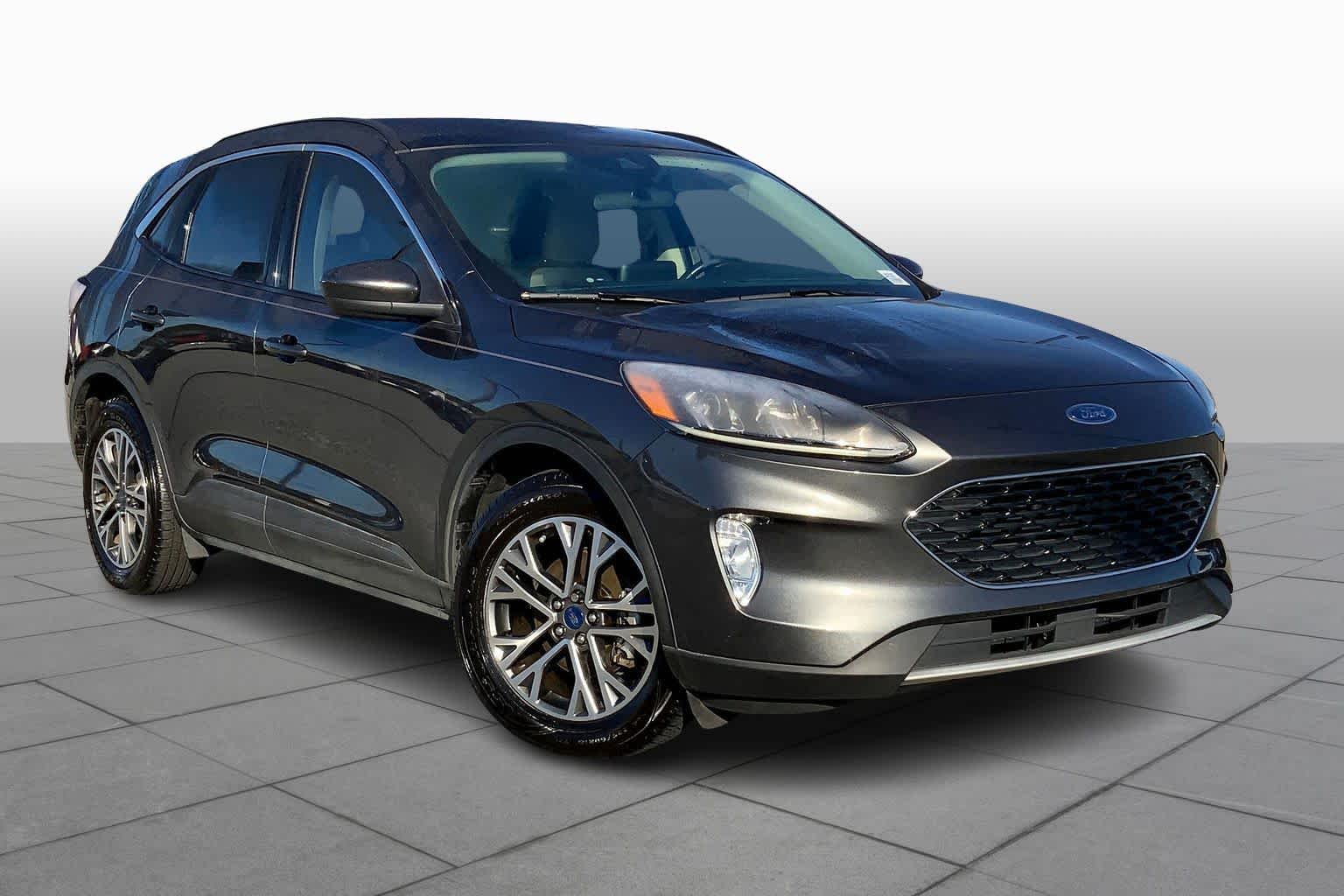 2020 Ford Escape SEL photo 2