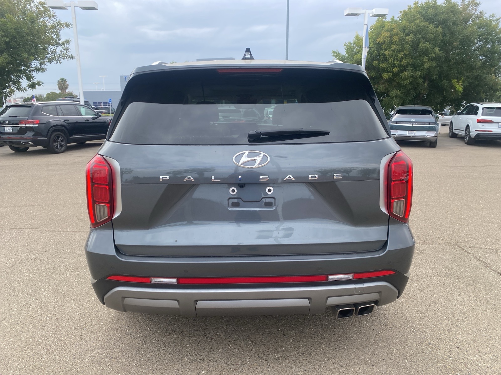 2024 Hyundai Palisade Limited photo 5