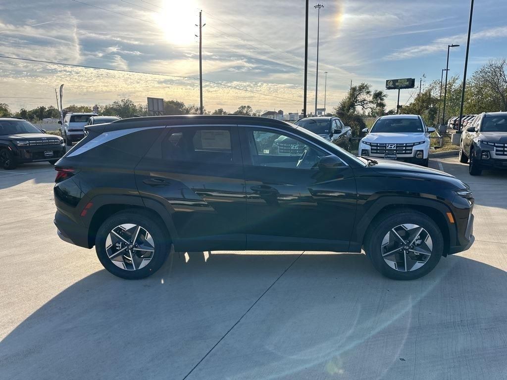 2025 Hyundai Tucson SEL photo 4