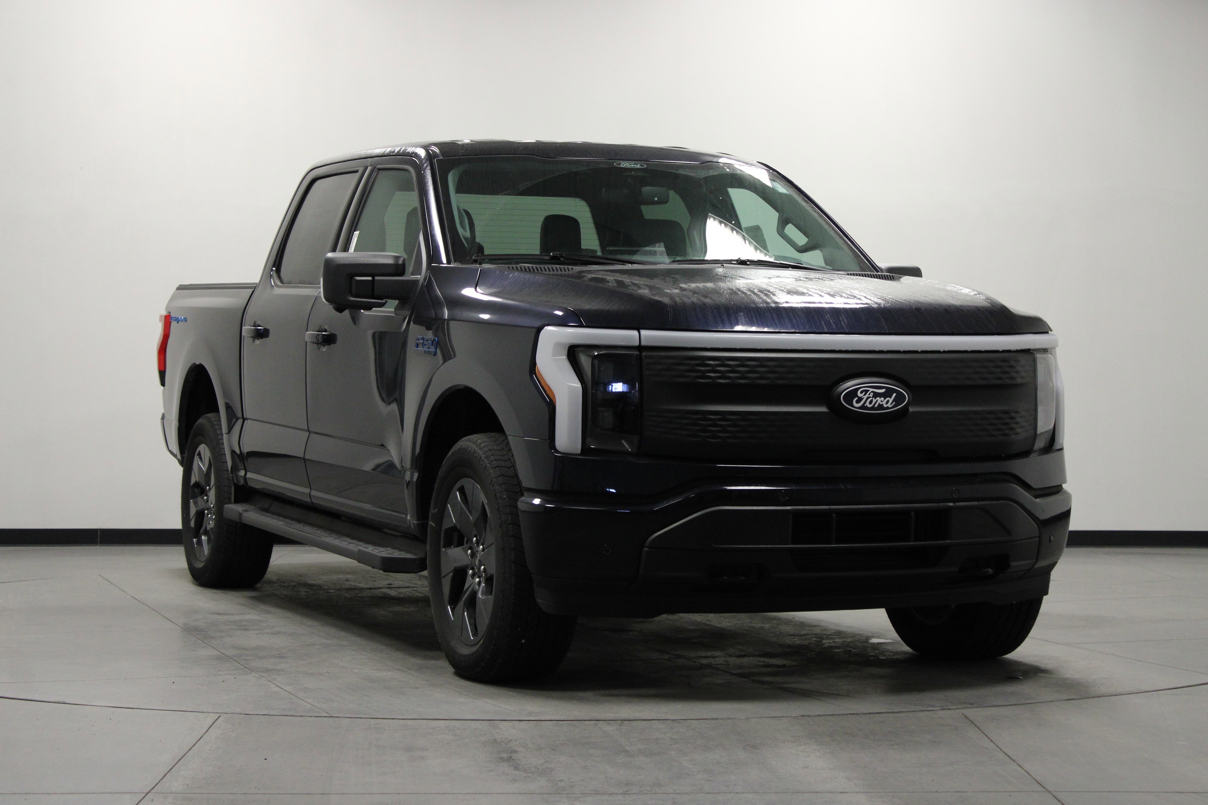 2025 Ford F-150 Lightning Flash's photo
