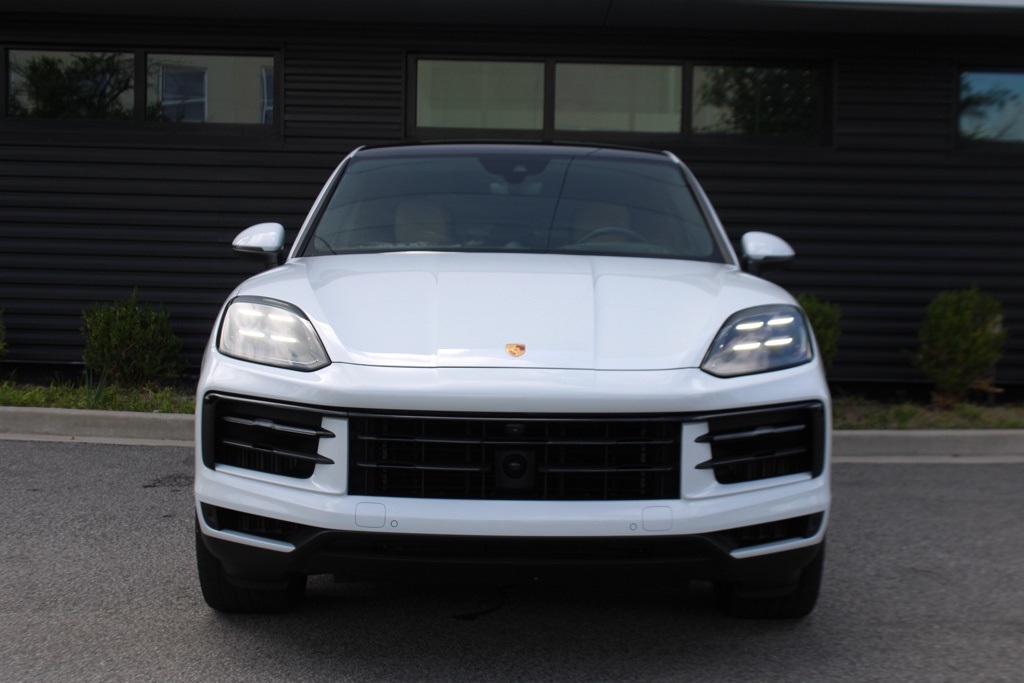 2024 Porsche Cayenne Coupe S photo 11