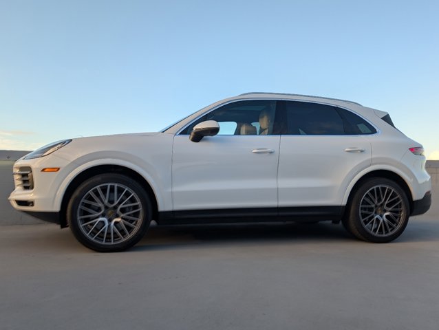 2021 Porsche Cayenne photo 2