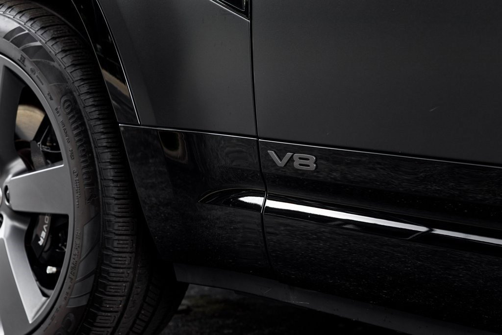 2024 Land Rover Defender Carpathian Edition photo 16