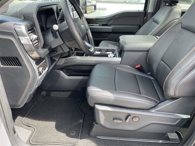 2026 Ford F-250 Lariat photo 7