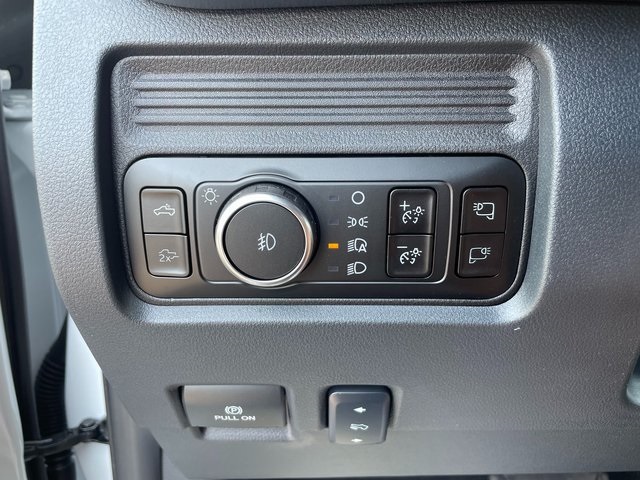 2025 Ford F-350 photo 25
