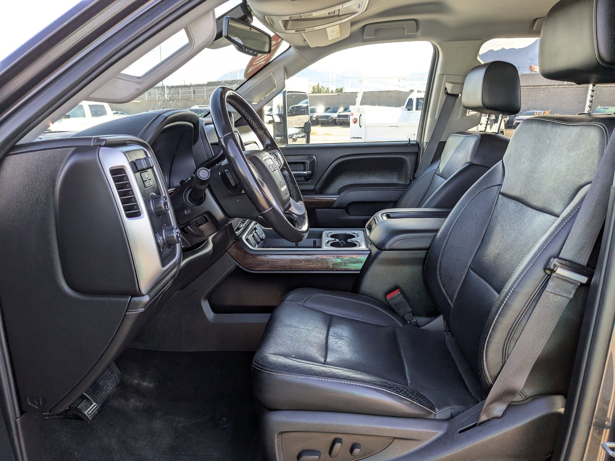 2015 Gmc Sierra SLT photo 17